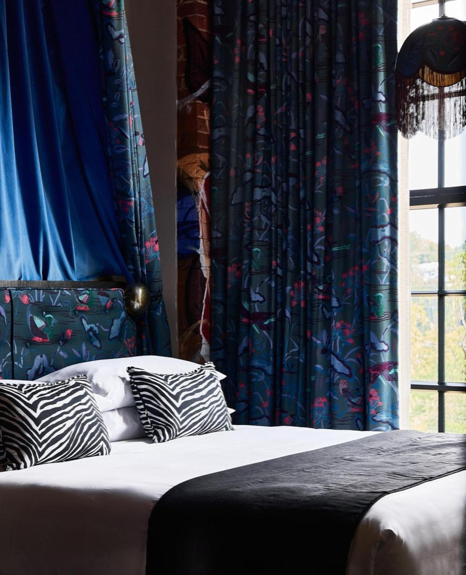 The Radical Asheville, Tapestry Collection By Hilton Hotel Asheville