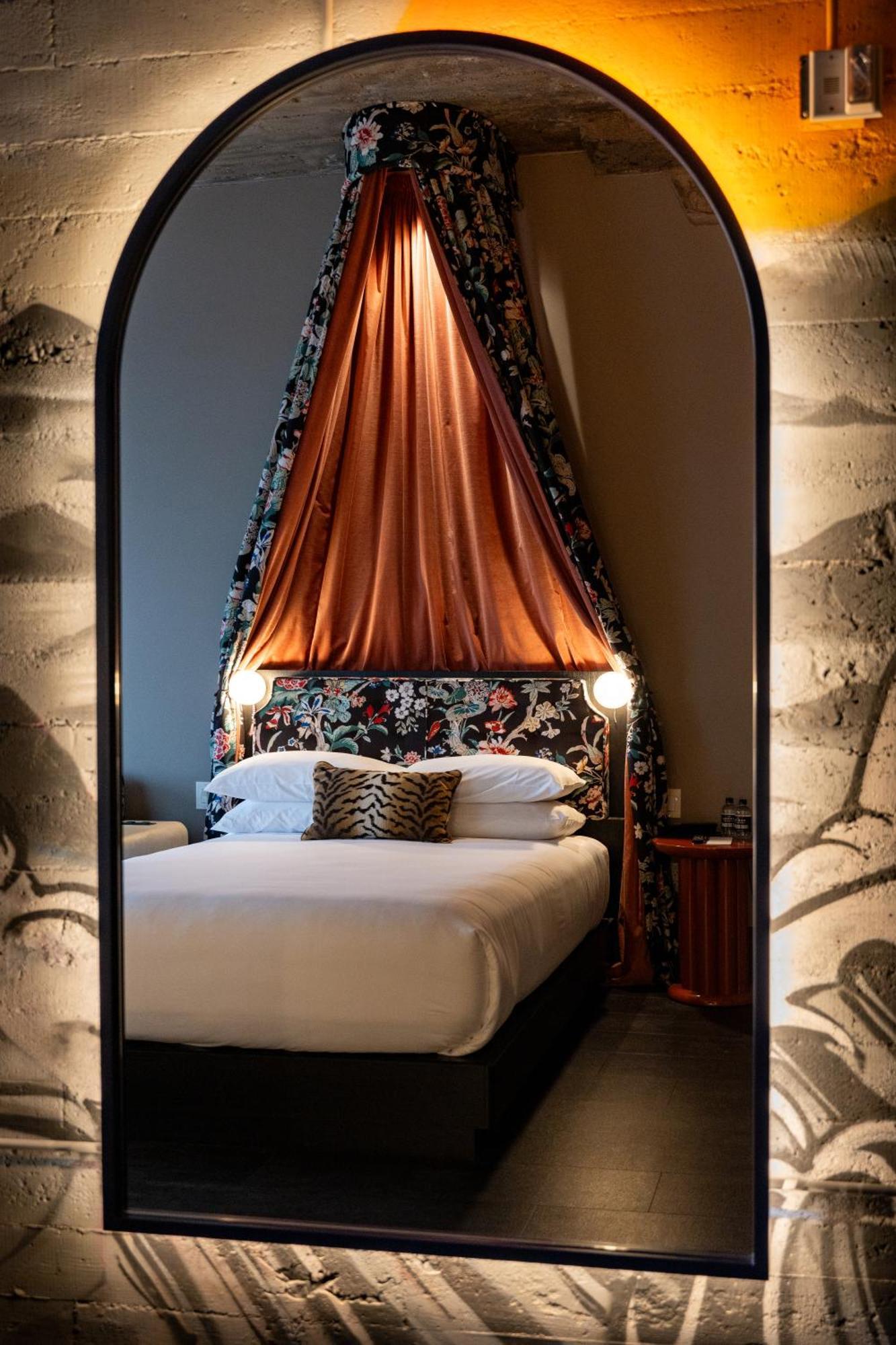 The Radical Asheville, Tapestry Collection By Hilton Hotel Asheville